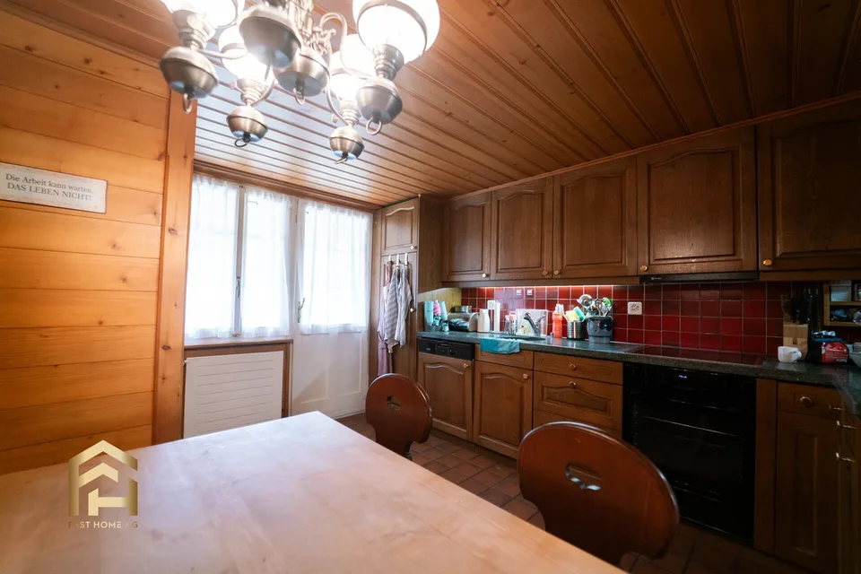 Appartement-maisonnette spacieux de 5,5 pièces à quelques pas du lac de Thoune