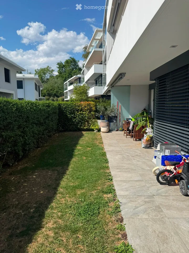 Magnifique appartement de standing de 3.5p avec jardin