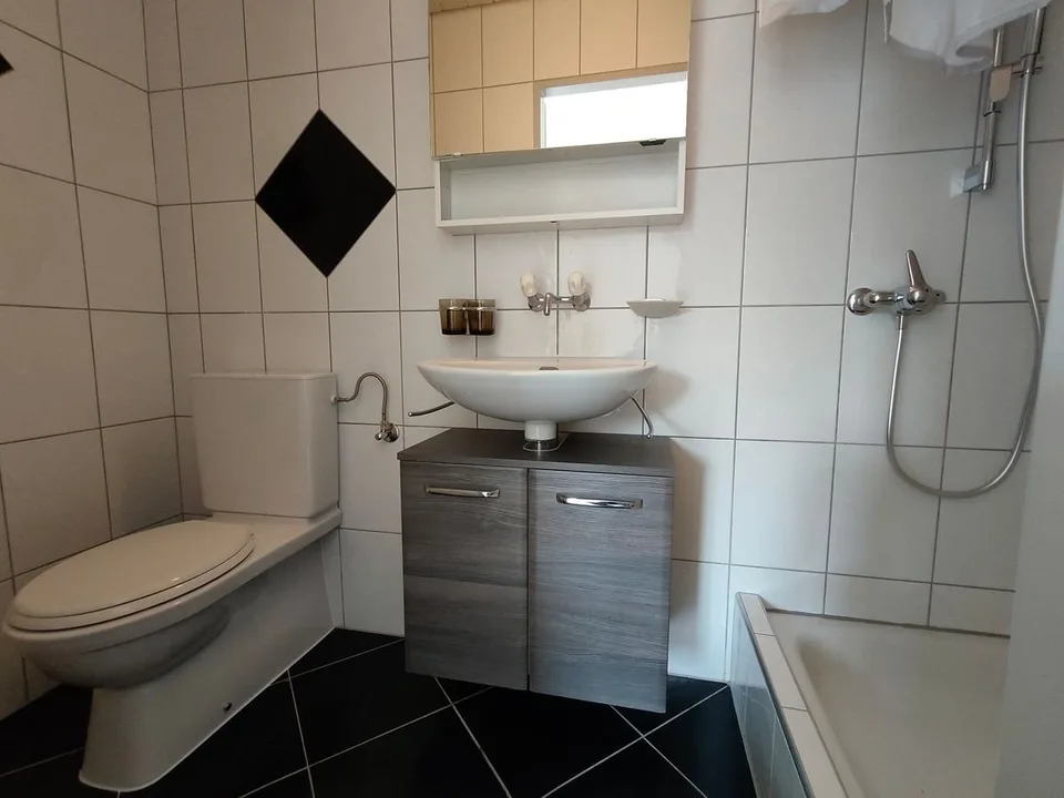 Charming 3.5-room apartment with plenty of light in the center of St-Imier