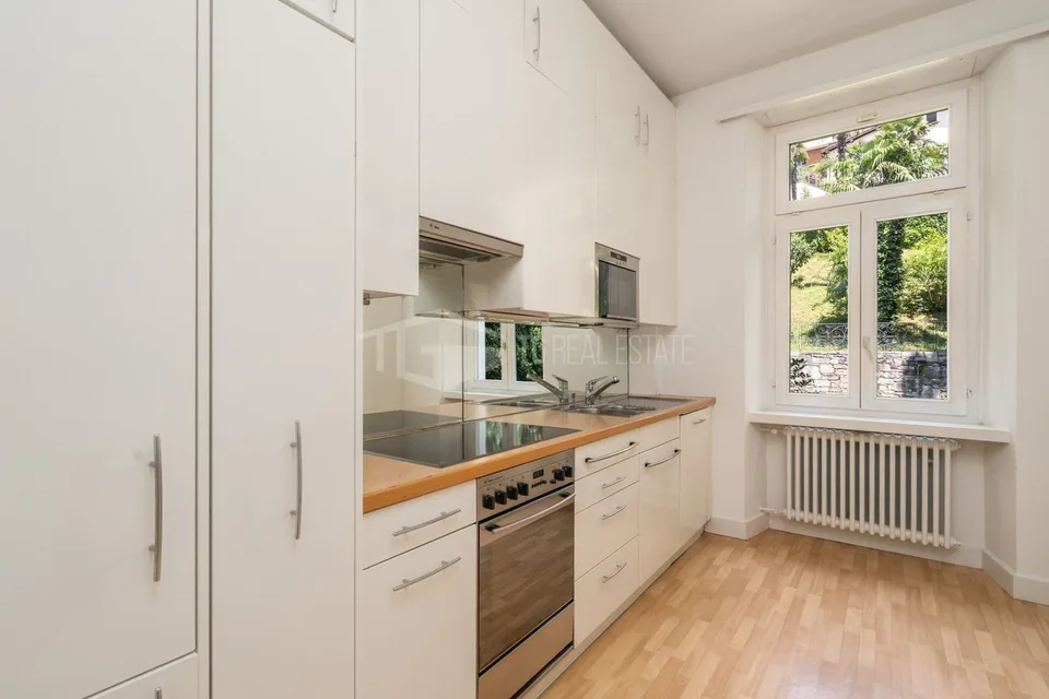 ELEGANTE 5,5-ZIMMER-WOHNUNG MIT SPEKTAKULÄRER SEESICHT