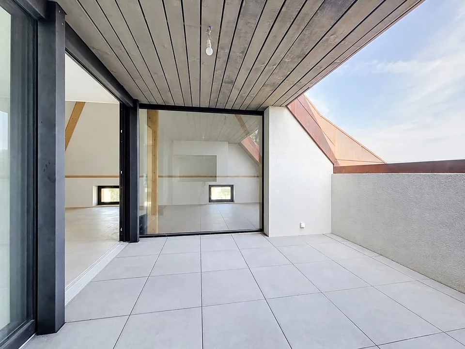 Der Raum einer Villa, die Gelassenheit des Neuen