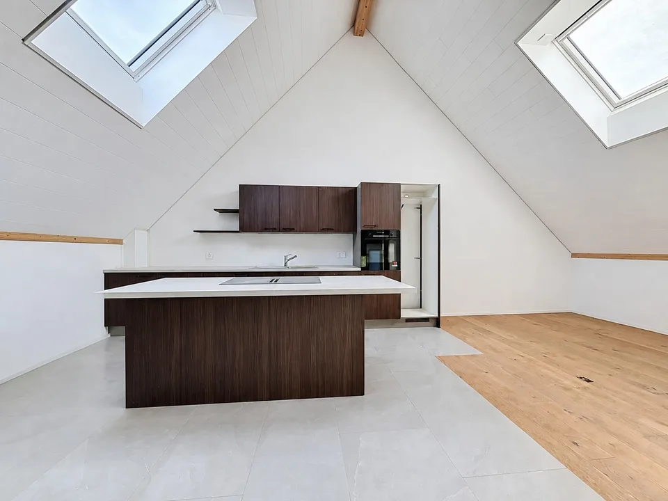 Der Raum einer Villa, die Gelassenheit des Neuen