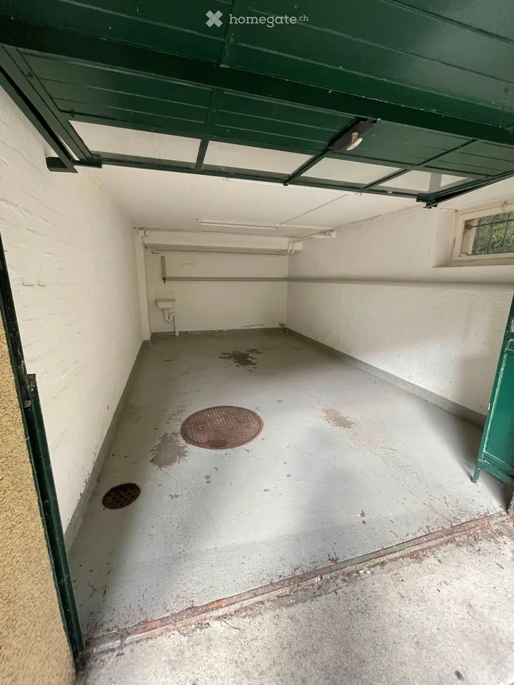 Charming 3-room apartment with garage for sale on Carmenstrasse 48 in Zurich