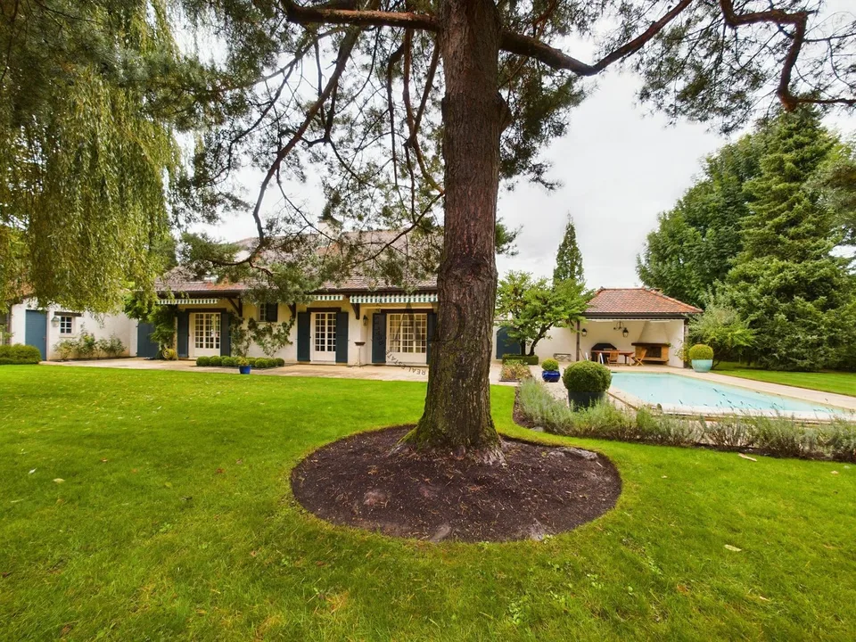 Casa indipendente con piscina