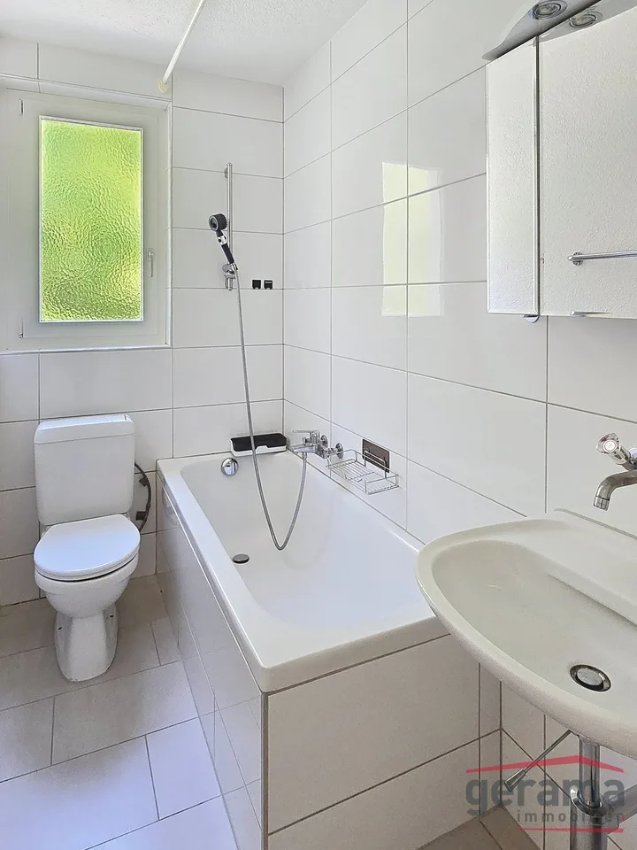 Renovierte 3.5 Zimmerwohnung in Flamatt !