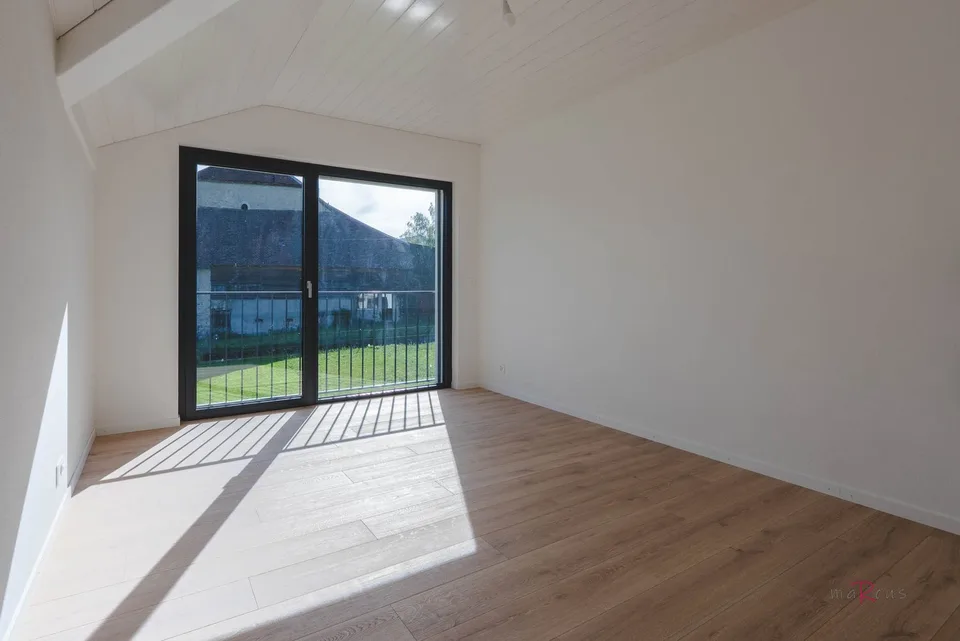 Semi-detached house with 4 bedrooms, magnificent view of the fields and the Alps