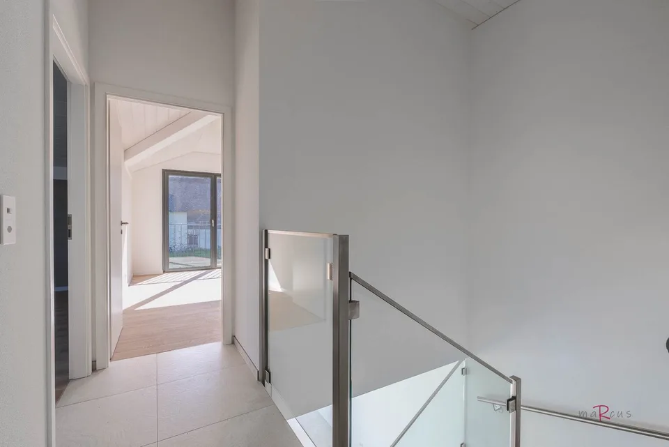 Semi-detached house with 4 bedrooms, magnificent view of the fields and the Alps
