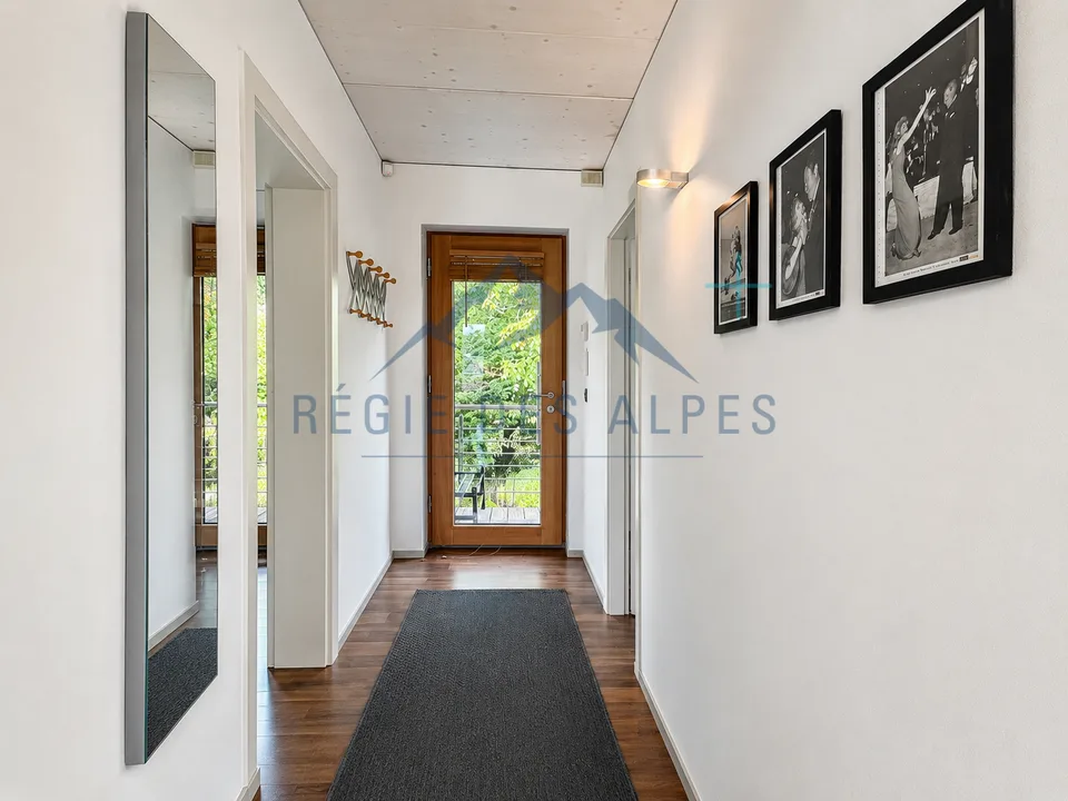 À reprendre - Élégant appartement meublé de 3,5 pièces avec vaste terrasse à Genthod