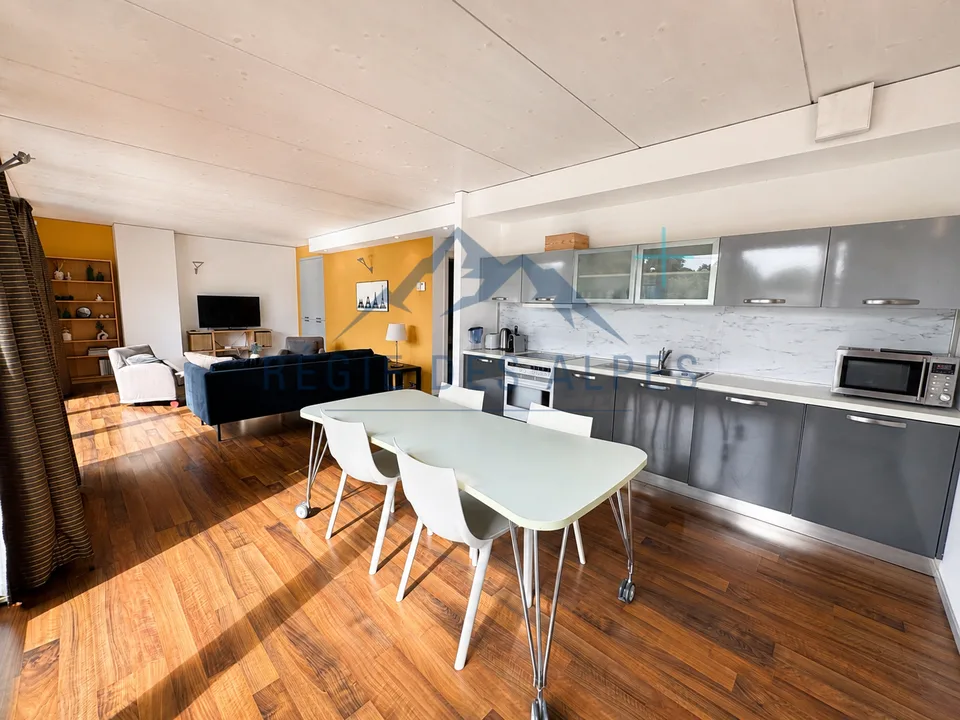 À reprendre - Élégant appartement meublé de 3,5 pièces avec vaste terrasse à Genthod