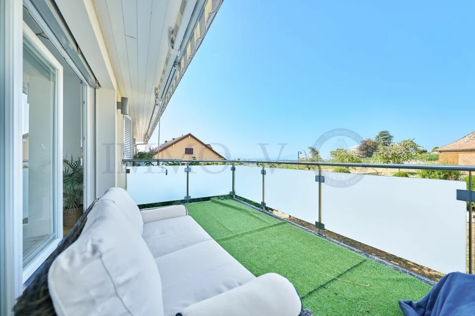SPACIOUS DUPLEX WITH TERRACE AND BALCONY