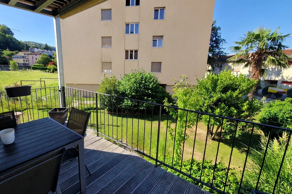 Modern 3.5-room apartment with terrace, completely renovated