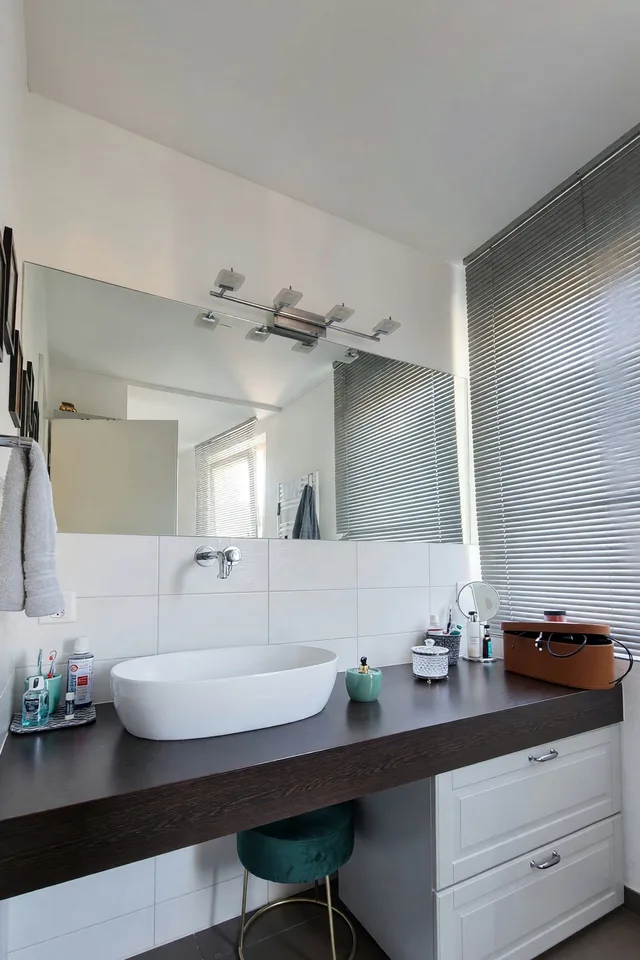 Modern 3.5-room apartment with terrace, completely renovated