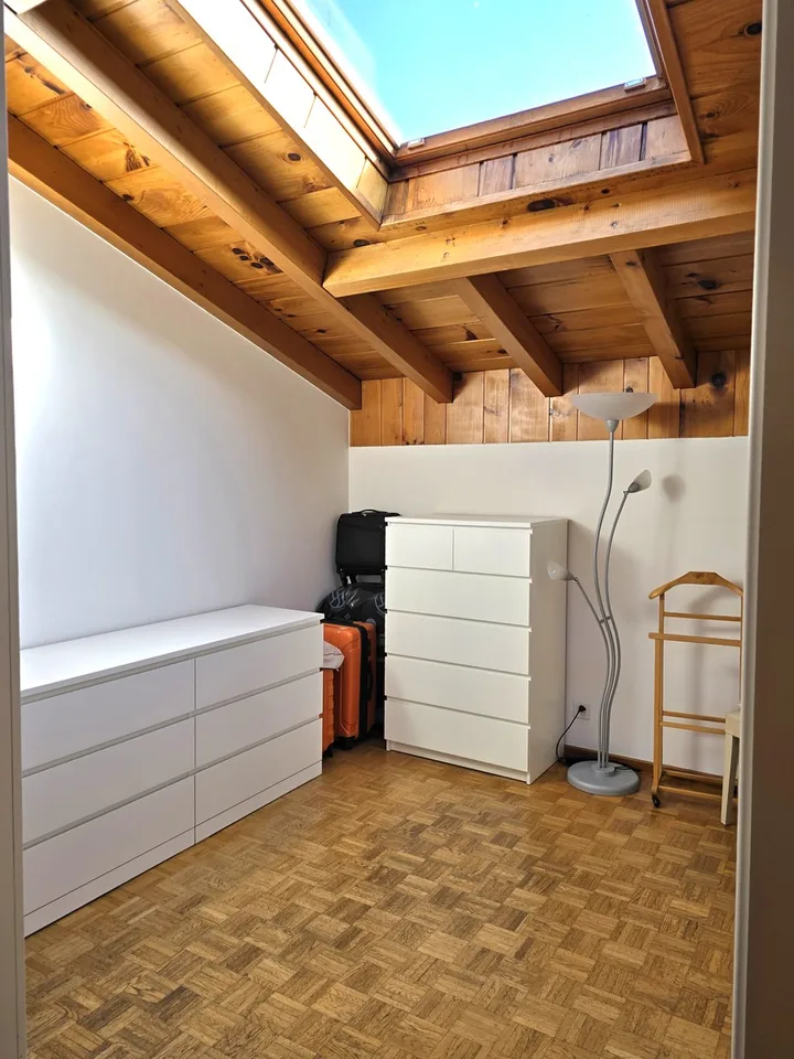 Prächtige 5,5-Zimmer-Villa mit großem Garten in einer grünen Umgebung.
