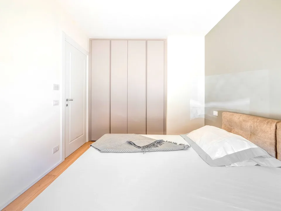 Appartement neuf de 2,5 pièces avec jardin privé et portique