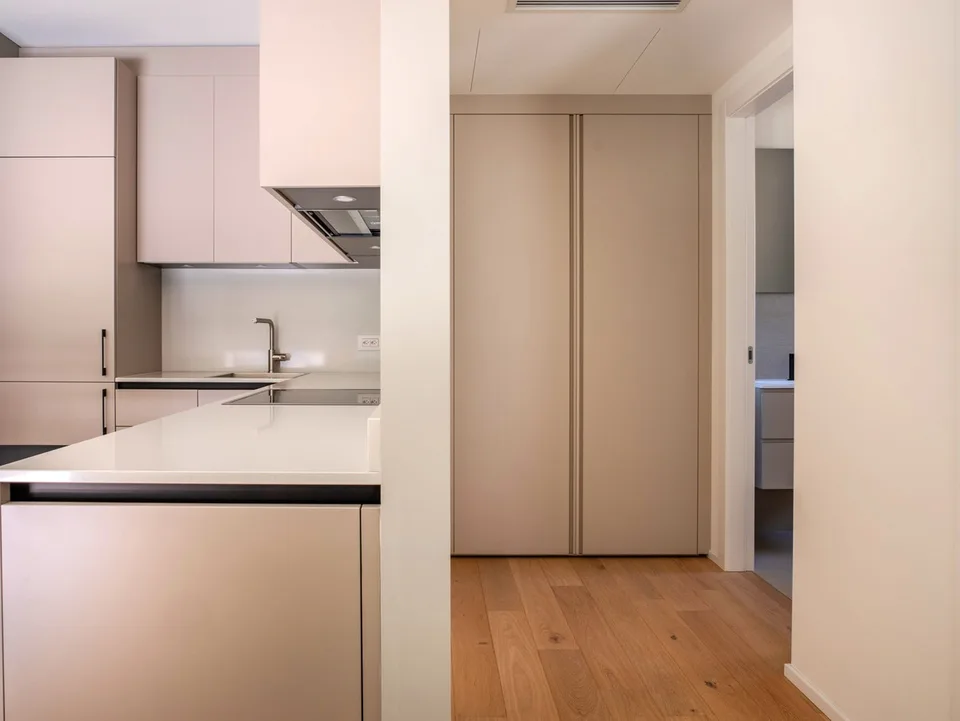 Appartement neuf de 2,5 pièces avec jardin privé et portique
