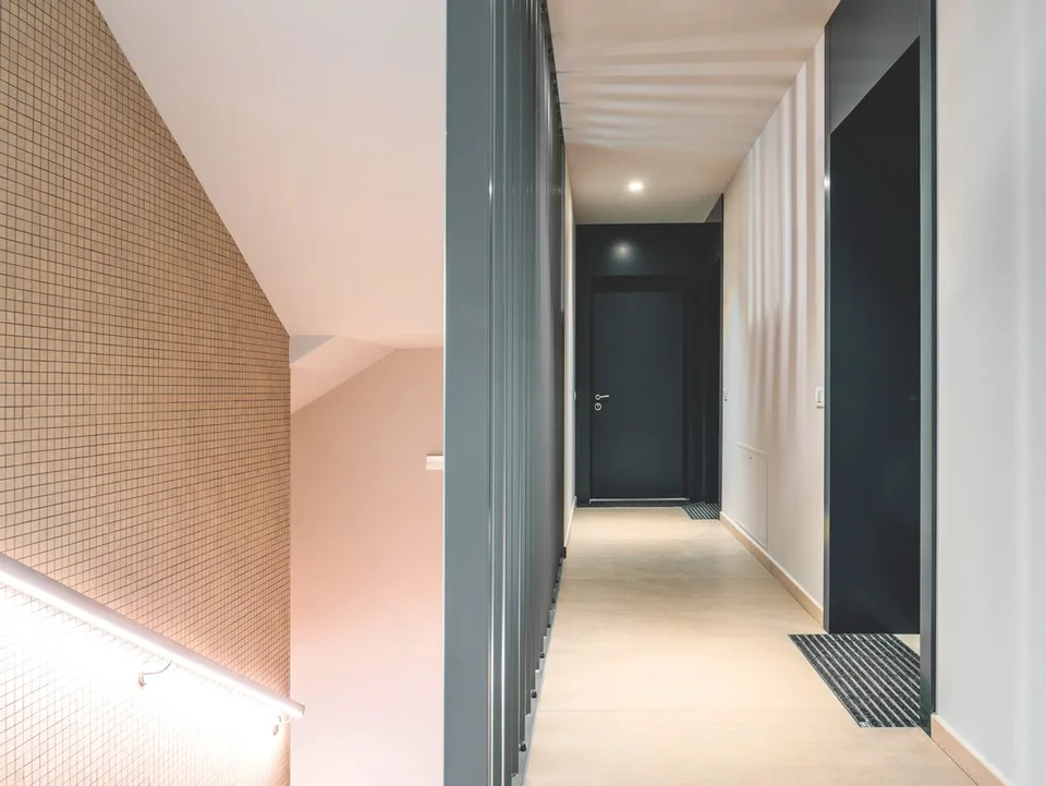 Appartement neuf de 2,5 pièces avec jardin privé et portique
