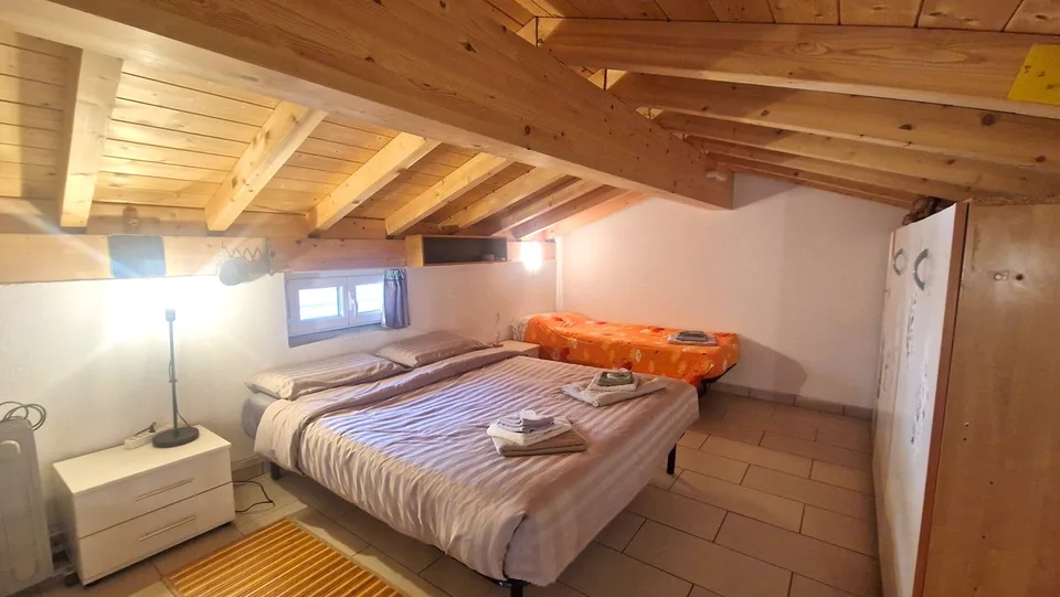 Exklusives Wohnhaus mit 4 Einheiten renoviert