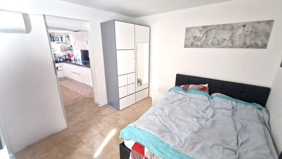 Exklusives Wohnhaus mit 4 Einheiten renoviert