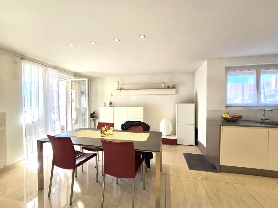 Eccezionale appartamento di 4,5 locali a Breganzona / Außergewöhnliche 4,5-Zimmer-Wohnung in Breganzona