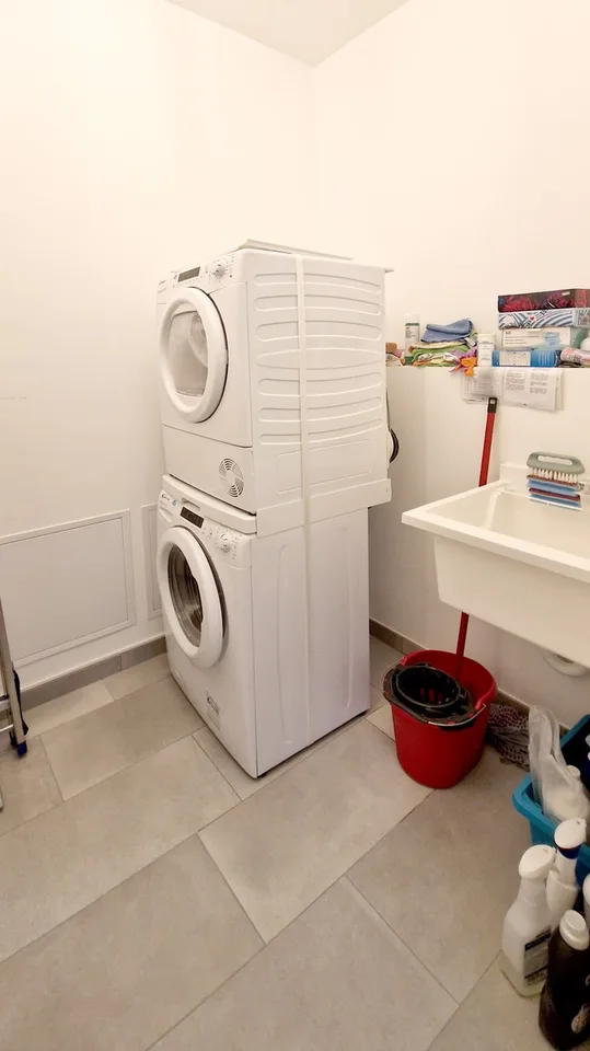 Elegante appartement 3,5 pièces dans une cour méticuleusement rénovée.