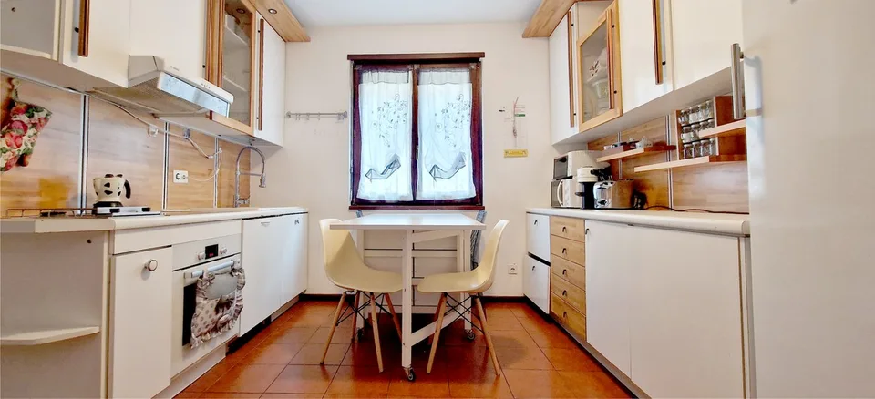 Große Reihenhaus-Wohnung 6,5 mit Panoramaterrasse und Gärten