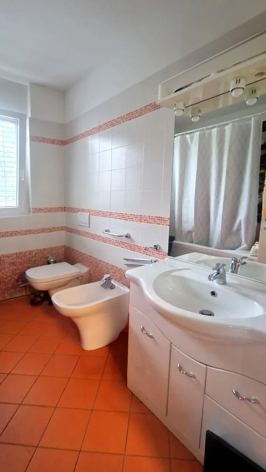 Appartement 3,5 pièces avec jardin et places de parking - résidence secondaire