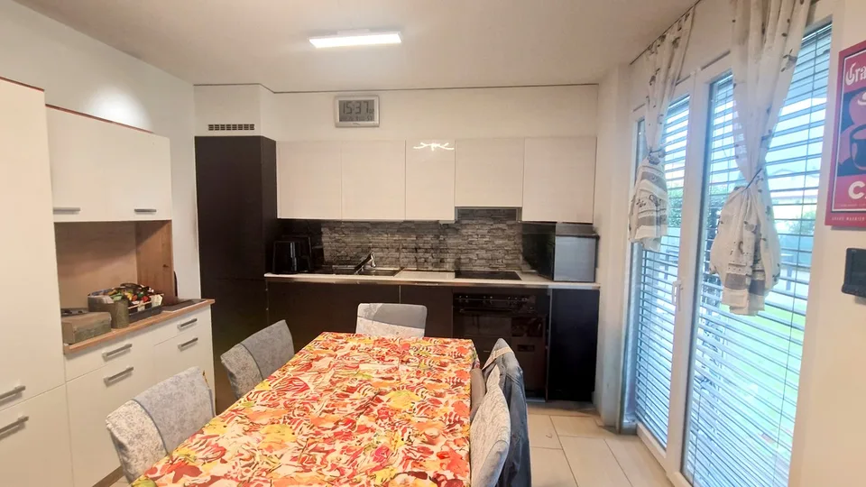 Appartement 3,5 pièces avec jardin et places de parking - résidence secondaire