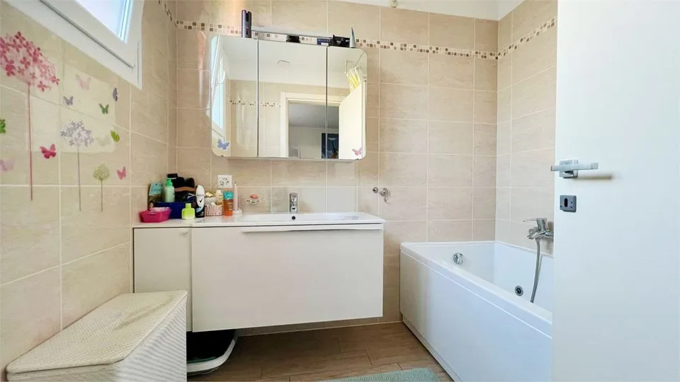 Schönes 4,5-Zimmer-Apartment mit privatem Garten in Cadenazzo