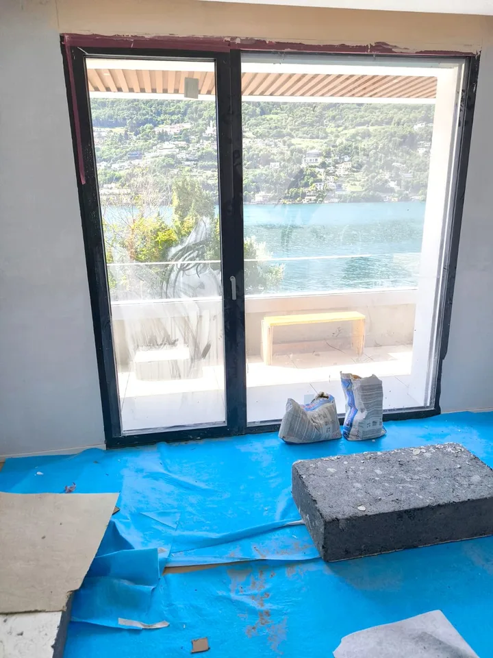 Prästigiosa Villa 4,5 mit Seeblick und Dachterrasse sowie privatem Bootsliegeplatz
