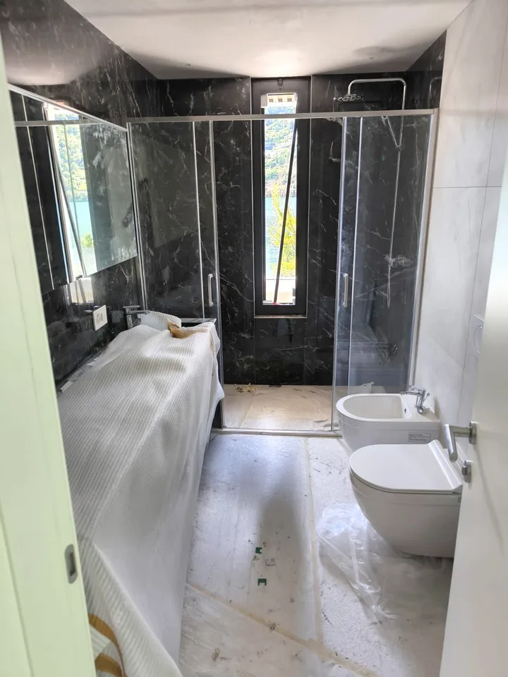 Prästigiosa Villa 4,5 mit Seeblick und Dachterrasse sowie privatem Bootsliegeplatz