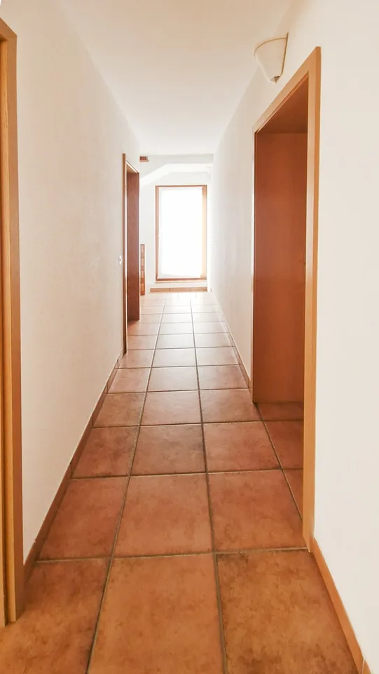 Schönes Haus 5,5 mit wunderschöner Wohnzone und großem Garten.