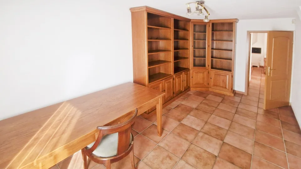 Schönes Haus 5,5 mit wunderschöner Wohnzone und großem Garten.