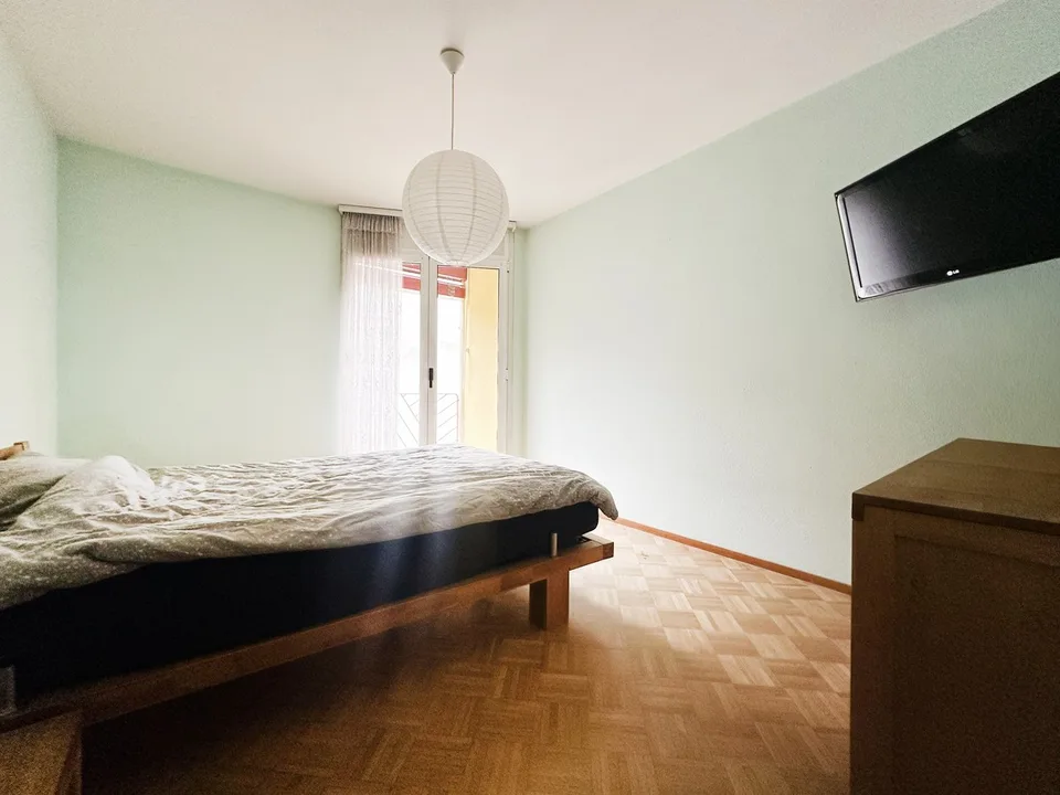 Einfamilienhaus mit 4,5 Zimmern und großem umzäunten Garten in Camorino