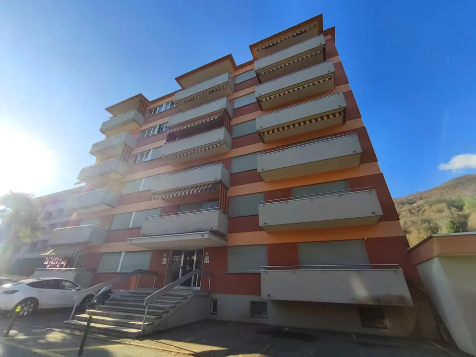 Raffiniertes 1,5-Zimmer-Apartment mit Balkon und neuer Küche