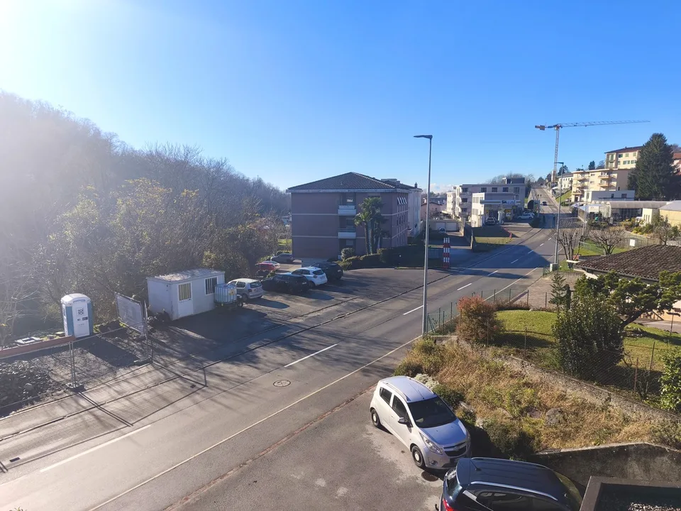 Einfamilienhaus 5,5 mit Garten und Gewerbeflächen