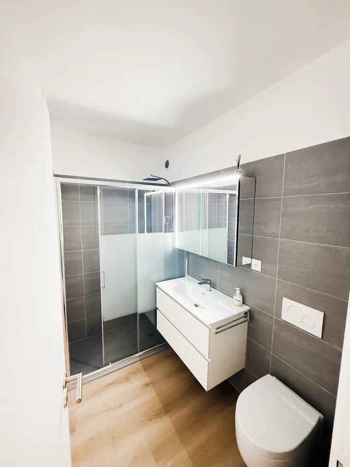 Raffiniertes 3,5-Zimmer-Apartment mit Terrasse in mittlerem bis hohem Standard