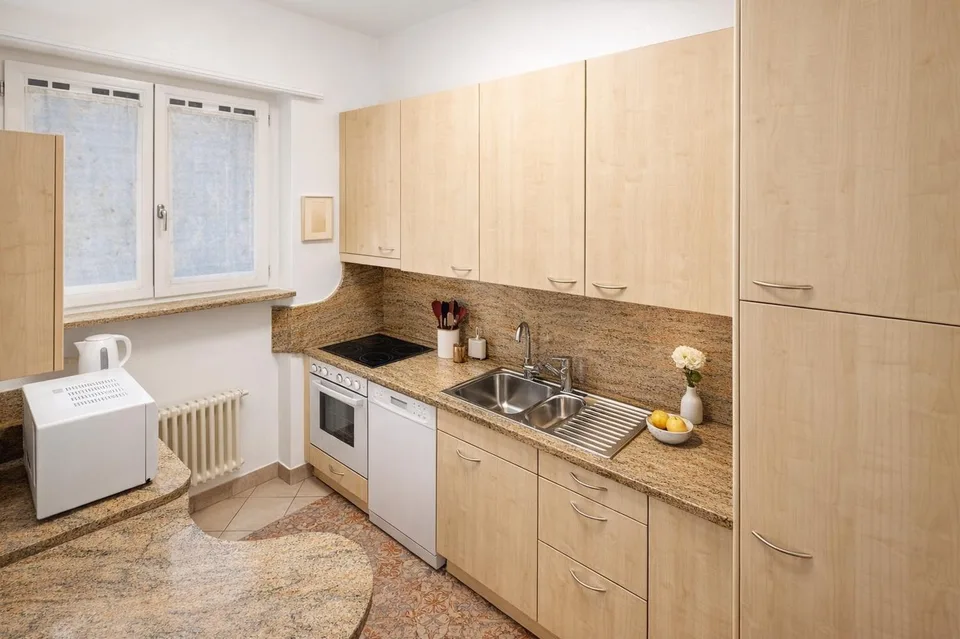 Wunderschönes 3,5-Zimmer-Apartment mit Balkon und separater Küche