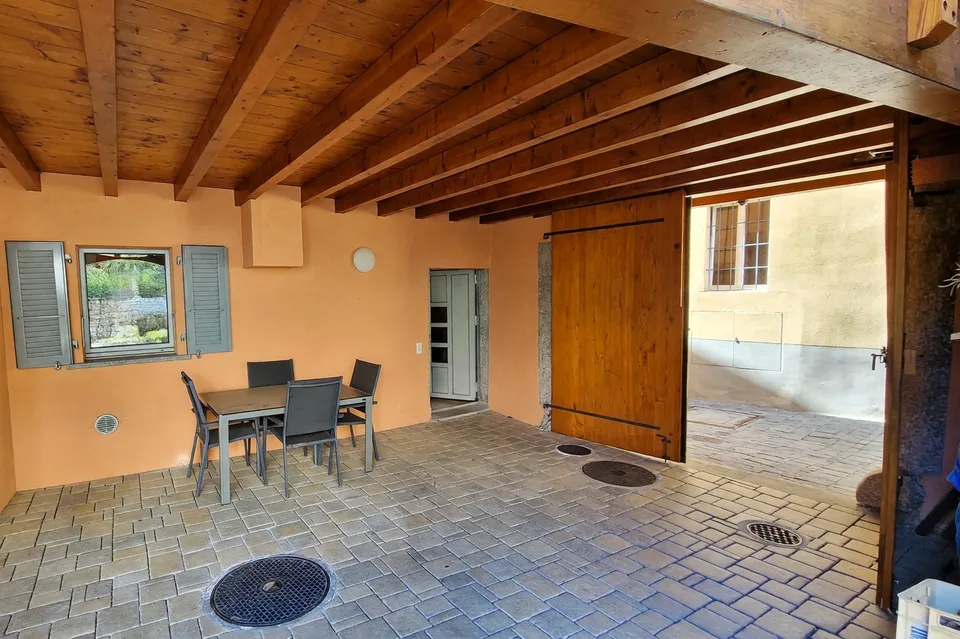 Wunderschönes Appartement 4,5 mit Terrasse und Kamin