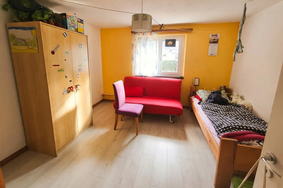 Schöne 5,5-Zimmer-Villa mit großem Garten und Grotte mit Kamin