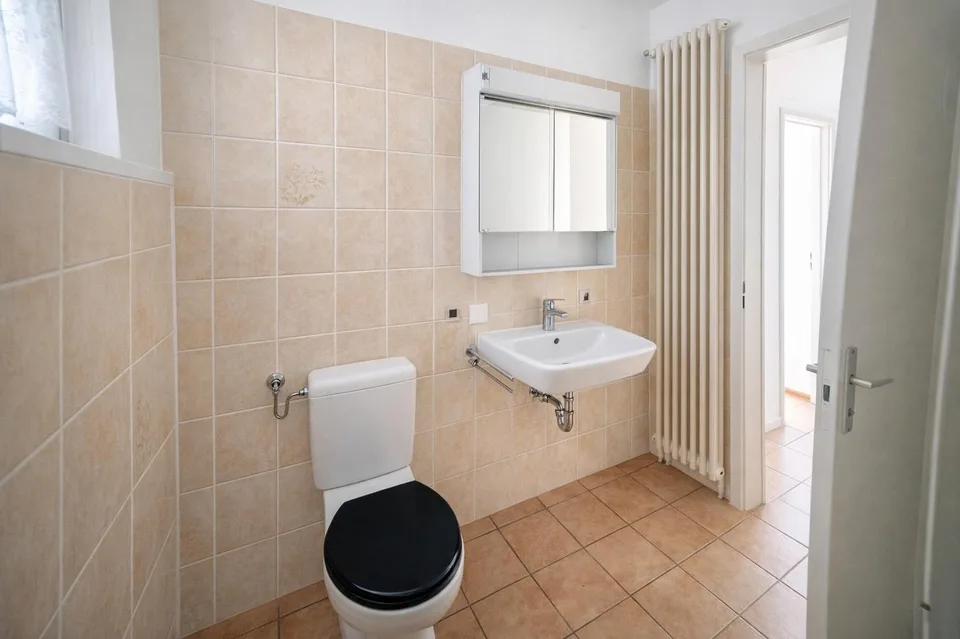 Angenehme helle 2,5-Zimmer-Wohnung mit großem Balkon