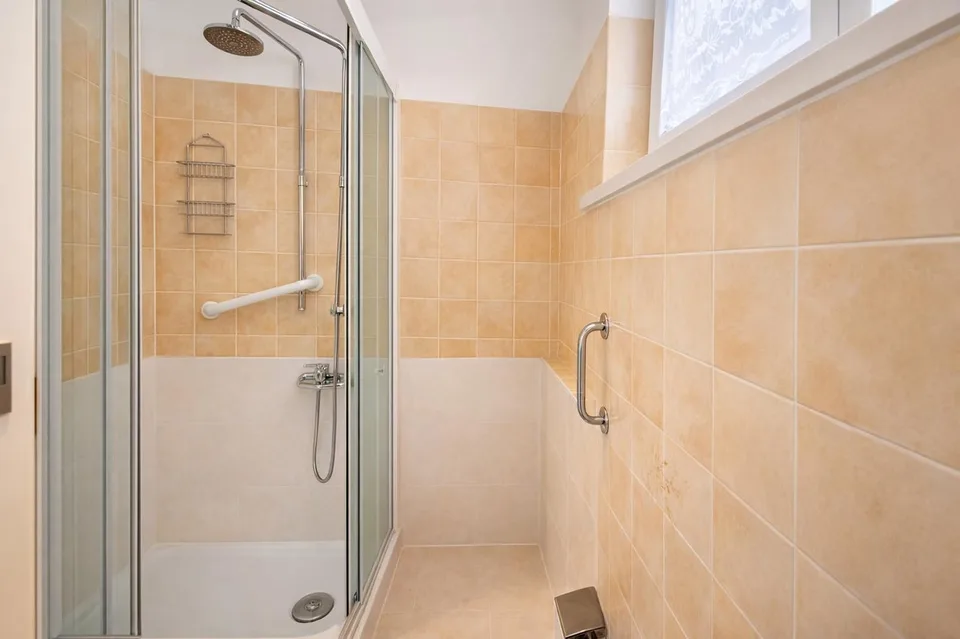 Angenehme helle 2,5-Zimmer-Wohnung mit großem Balkon