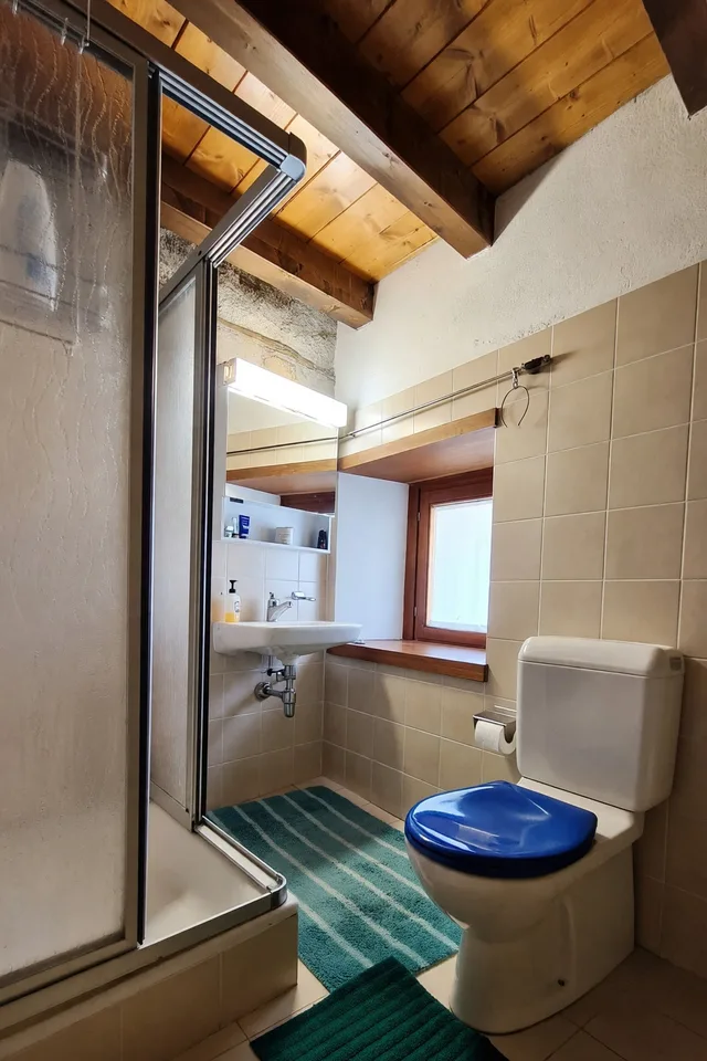 Schönes Einfamilienhaus mit 3,5 Zimmern zu einem interessanten Preis und mit interessanten Nebenkosten.