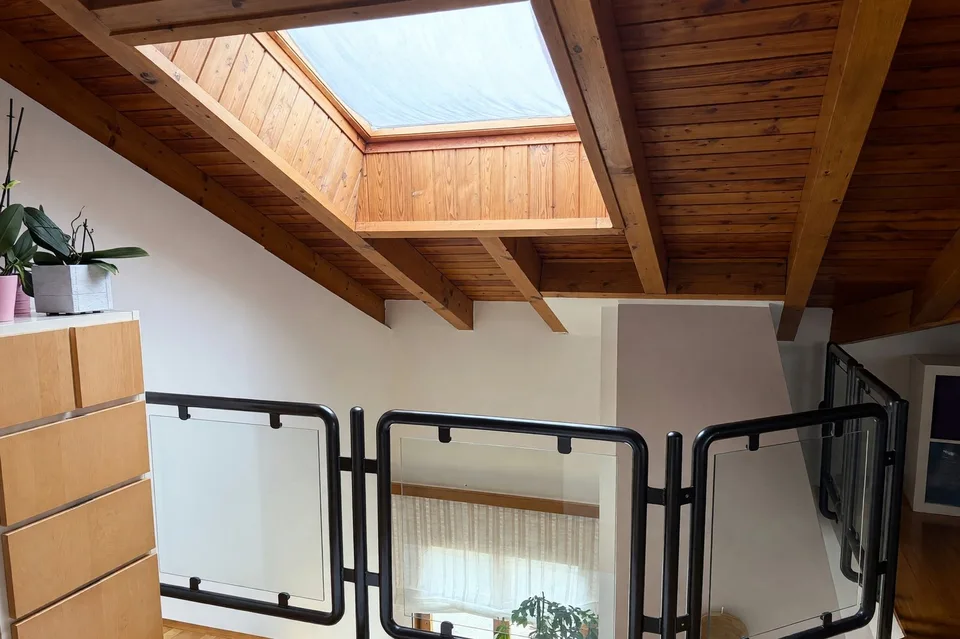 Schönes großes Duplex mit 5,5 Zimmern, Panoramaterrasse und Kamin