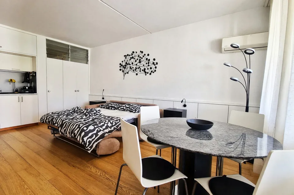 Bellissimo 2,5 locali con terrazza vista lago in residence di vacanza