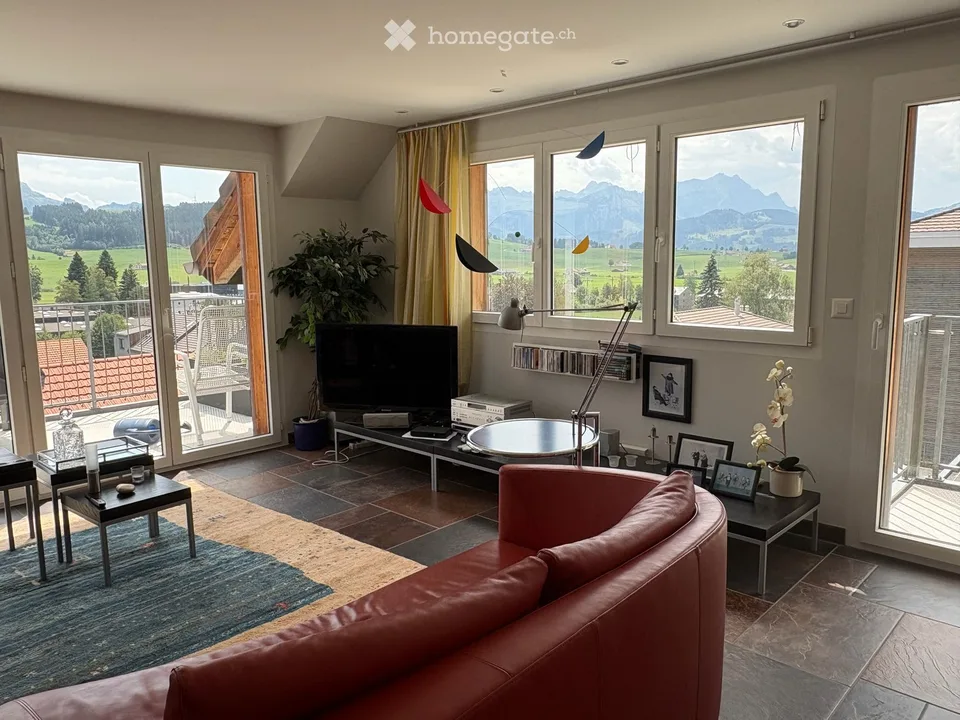 Appartement exclusif avec vue panoramique sur Alpstein & Säntis et jardin privé