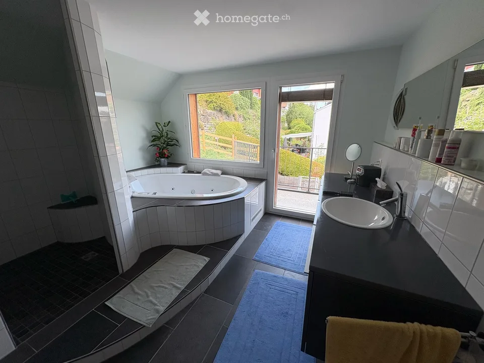 Appartement exclusif avec vue panoramique sur Alpstein & Säntis et jardin privé
