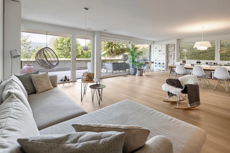 Grosszügiges Wohnen mit Terrasse und Potenzial für ein weiteres Zimmer