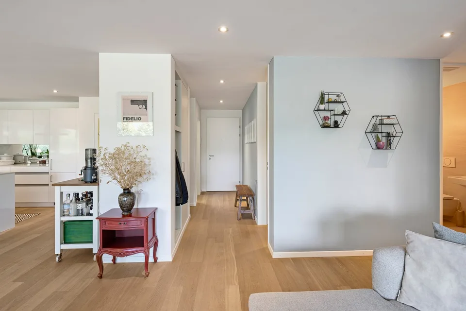 Grosszügiges Wohnen mit Terrasse und Potenzial für ein weiteres Zimmer