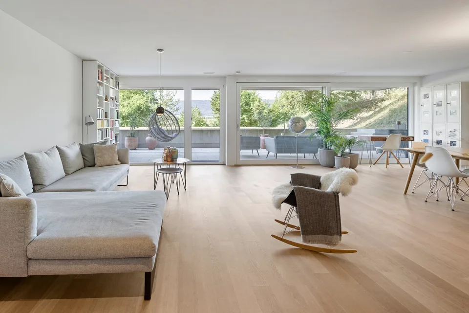 Grosszügiges Wohnen mit Terrasse und Potenzial für ein weiteres Zimmer