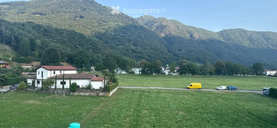 3.5 locali con ampio terrazzo Bironico
